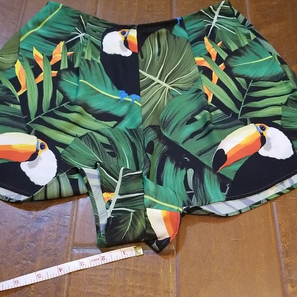 Show Me Your Mumu Tucan Sawyer Shorts - Picture 13 of 14
